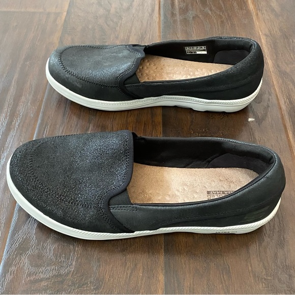 Skechers Air Cooled Goga Mat women’s Leather Upper Black Slip On Shoes Size 10 - Picture 4 of 7